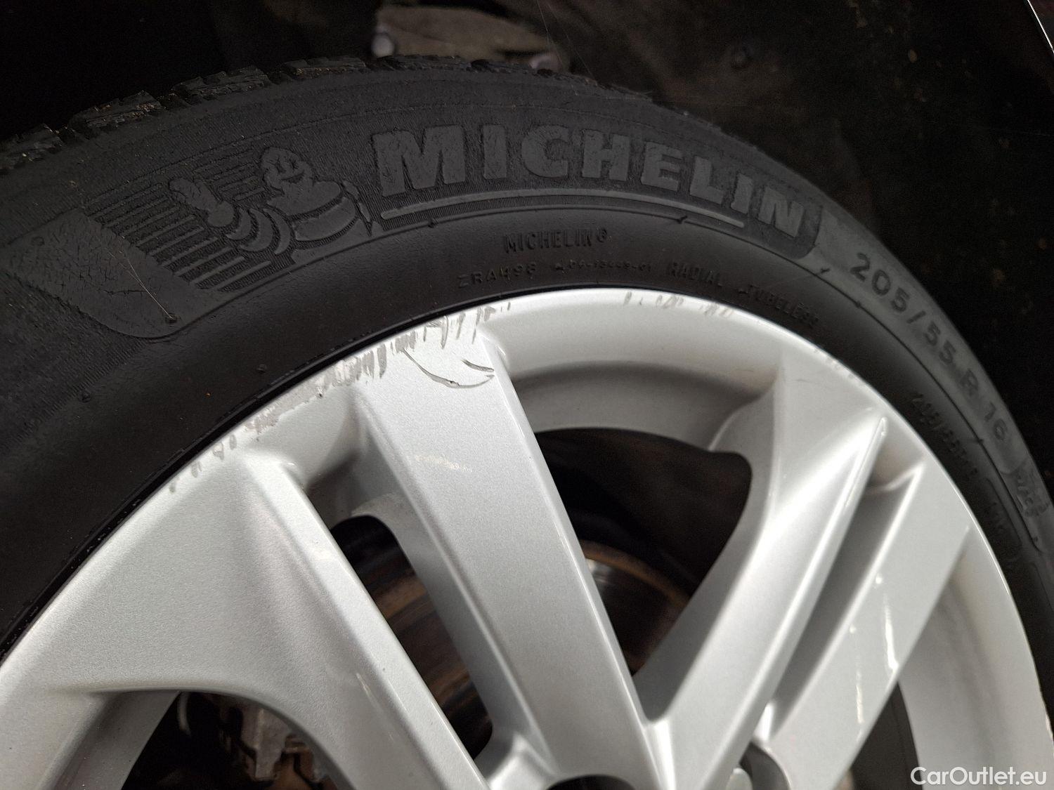  Toyota  Corolla Toyota,  TS '19, Toyota  Touring Sports 1.8 Hybrid Dynamic P #9