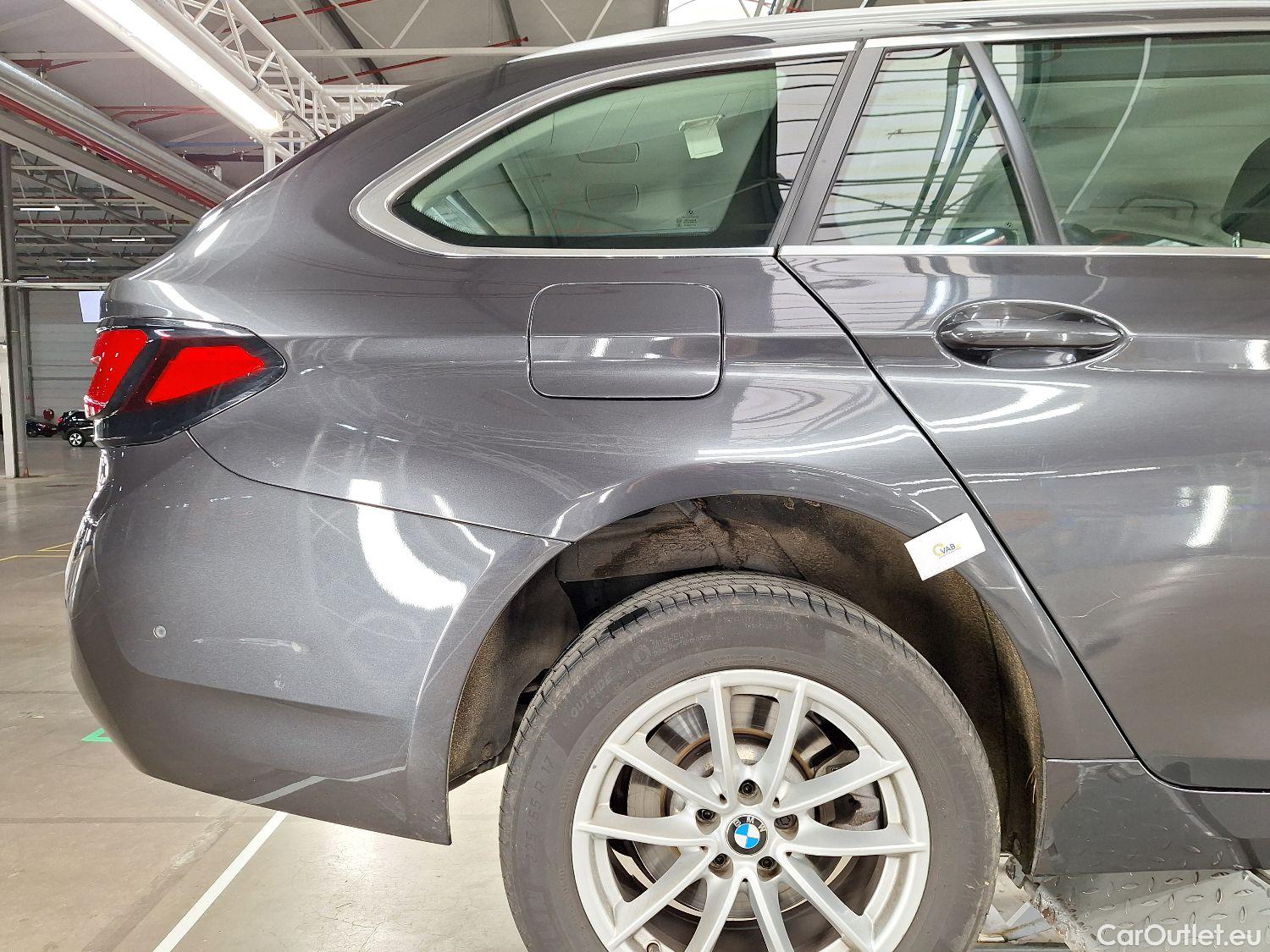  Bmw  Serie 5 BMW, 5-serie To FL'20, BMW 5 Reeks Touring 520i Aut. (120 kW) 5d #20