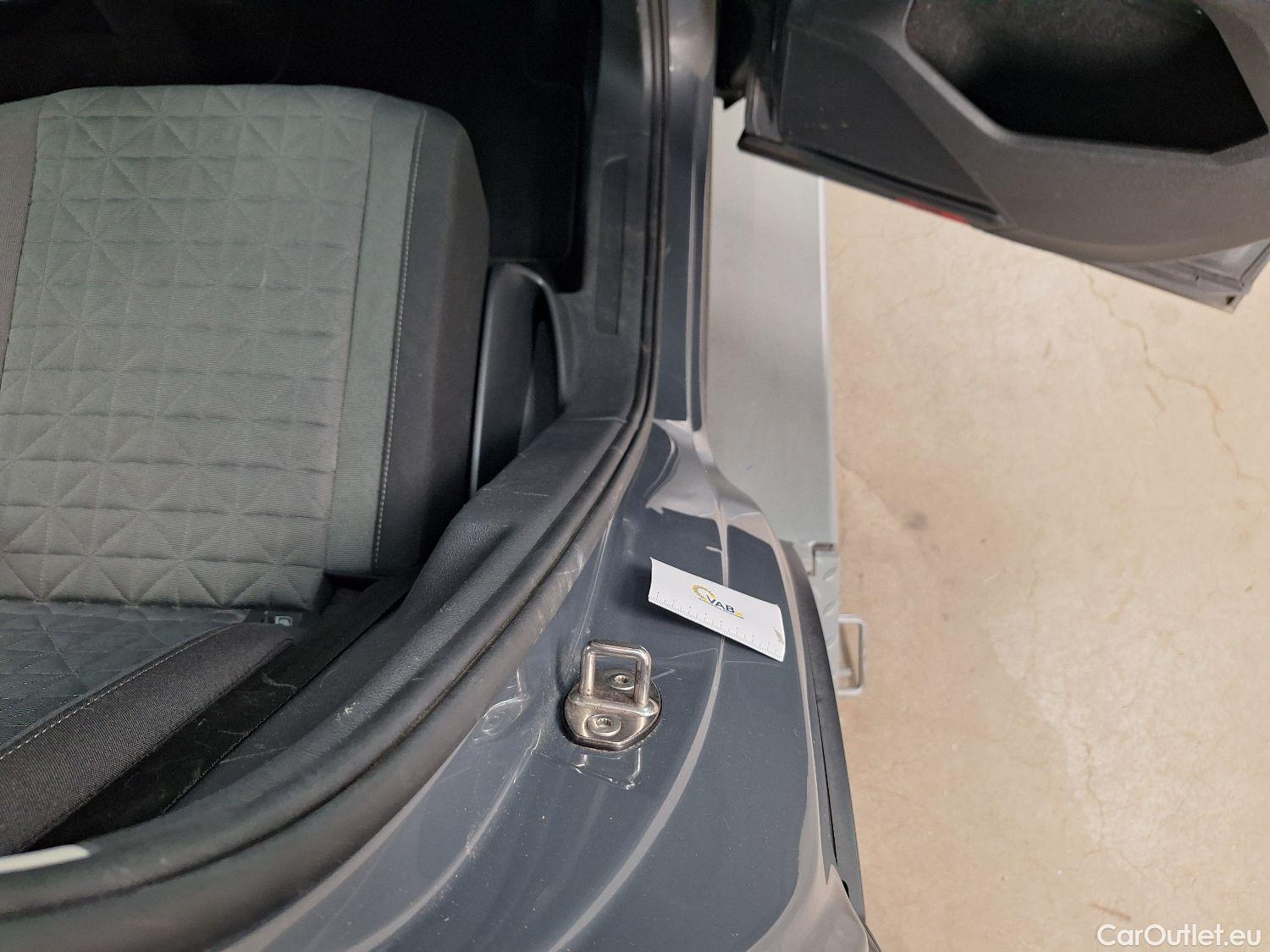  Volkswagen  Tiguan VW,  FL'20, Volkswagen  2.0 TDI 110kW DSG Life 5d #9