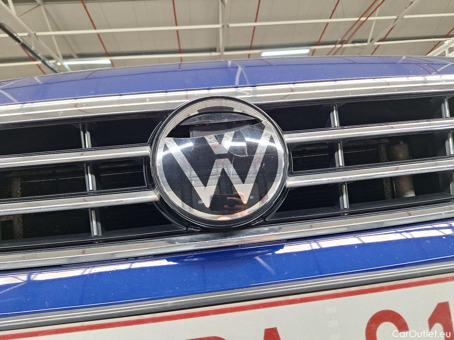  Volkswagen  Passat VW,  Variant FL'19, Volkswagen  Variant 2.0 TDI 90kW DSG Style B #17