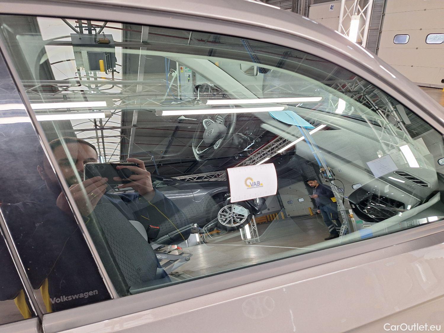  Volkswagen  T-CROSS VW,  '18, Volkswagen  1.0 TSI OPF 85kW Life 5d #9