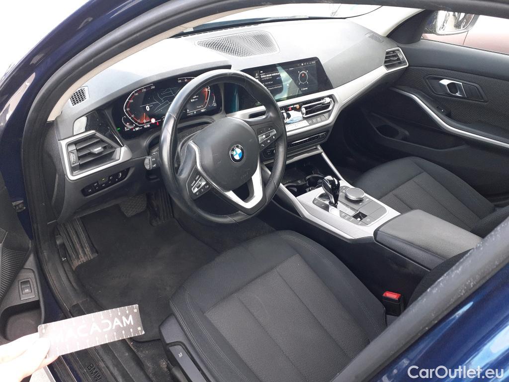  Bmw  Serie 3 BMW  / 2019 / 5P / familiar 318d Auto.Touring #30