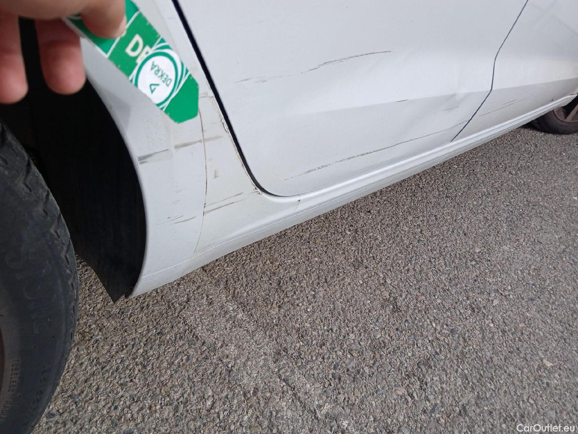  Audi  A1 Sportback AUDI A1 / 2018 / 5P / berlina con portón Sportback Advanced 25 TFSI 70kW (95CV) #43