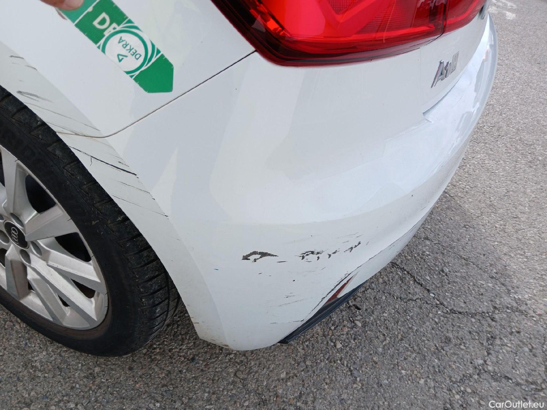  Audi  A1 Sportback AUDI A1 / 2018 / 5P / berlina con portón Sportback Advanced 25 TFSI 70kW (95CV) #33