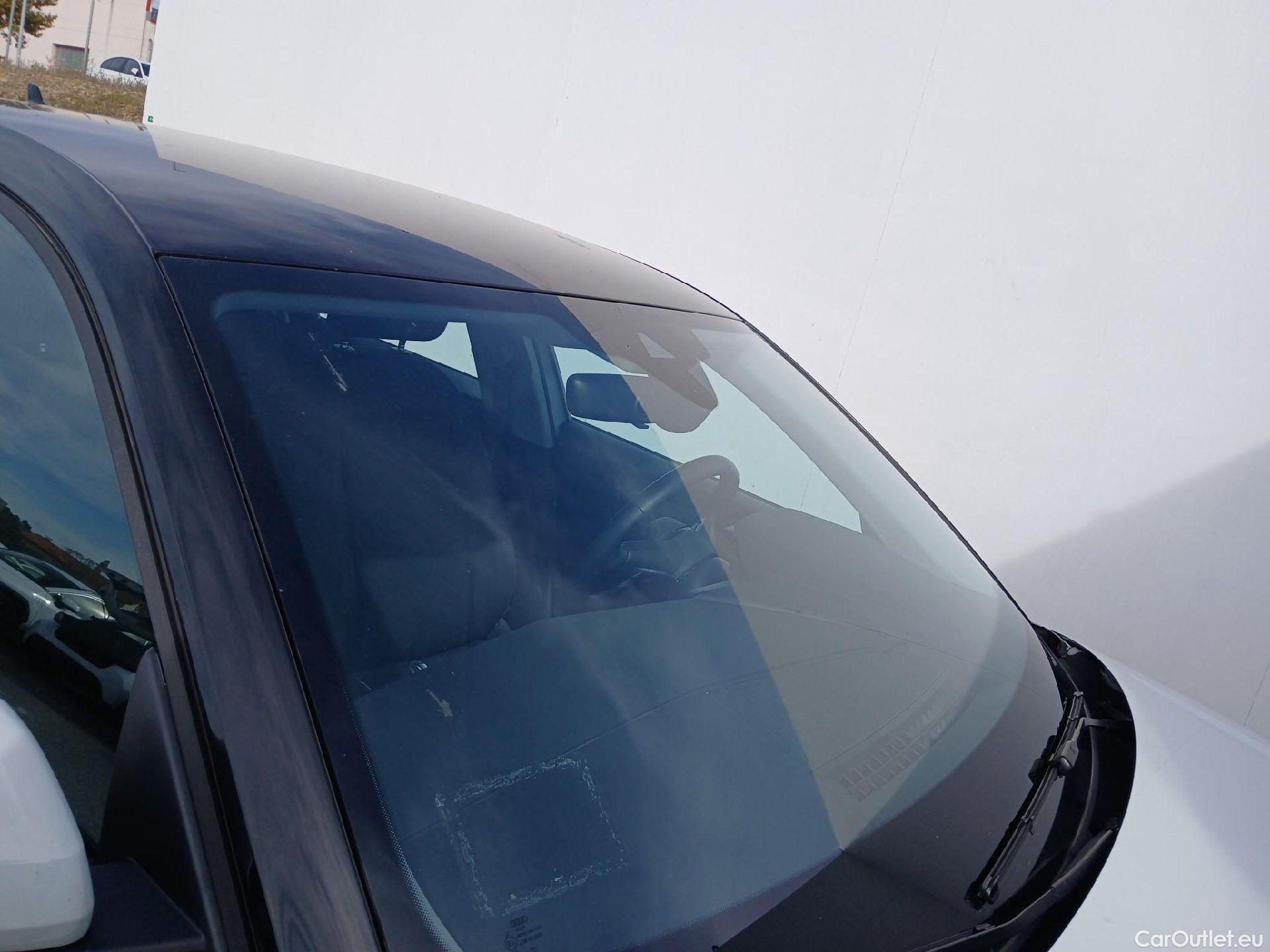  Audi  A1 Sportback AUDI A1 / 2018 / 5P / berlina con portón Sportback Advanced 25 TFSI 70kW (95CV) #3