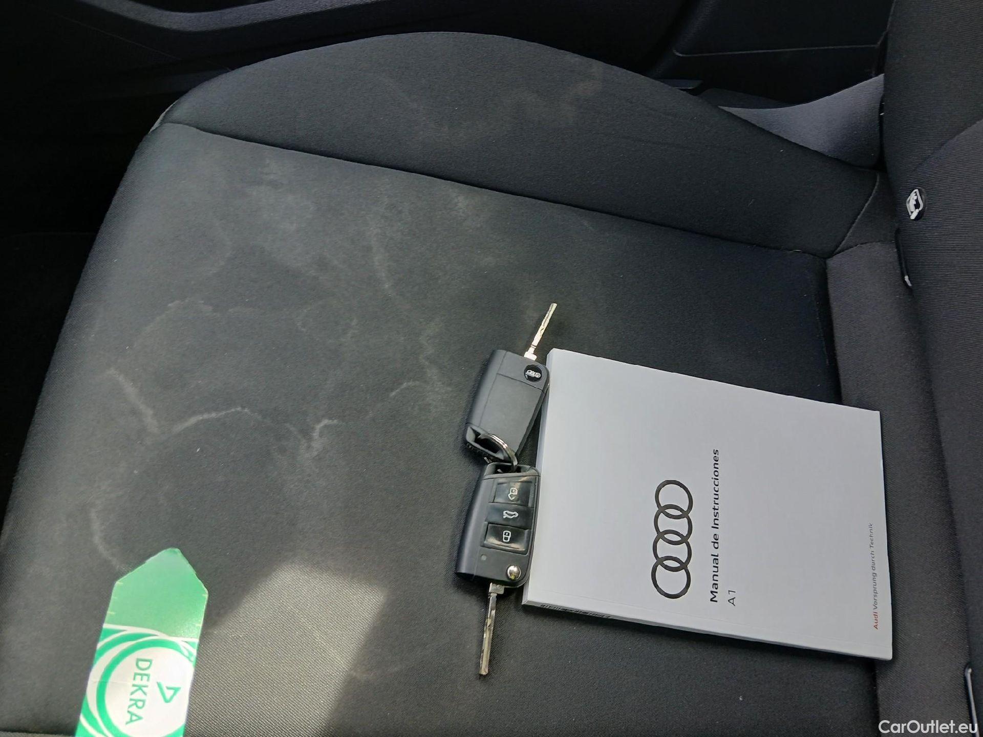  Audi  A1 Sportback AUDI A1 / 2018 / 5P / berlina con portón Sportback Advanced 25 TFSI 70kW (95CV) #1