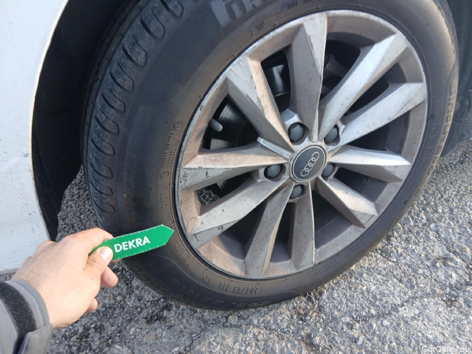  Audi  A3 AUDI  / 2020 / 4P / sedán Sedan 30 TFSI 81kW (110CV) S tronic #8