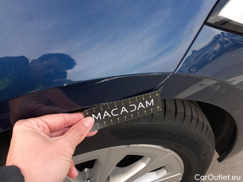  Bmw  Serie 3 BMW  / 2019 / 5P / familiar 318d Auto.Touring #21