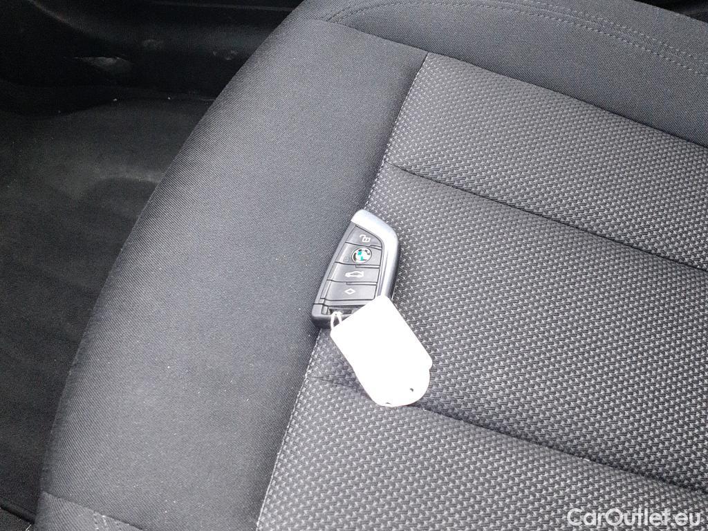  Bmw  Serie 3 BMW  / 2019 / 5P / familiar 318d Auto.Touring #1