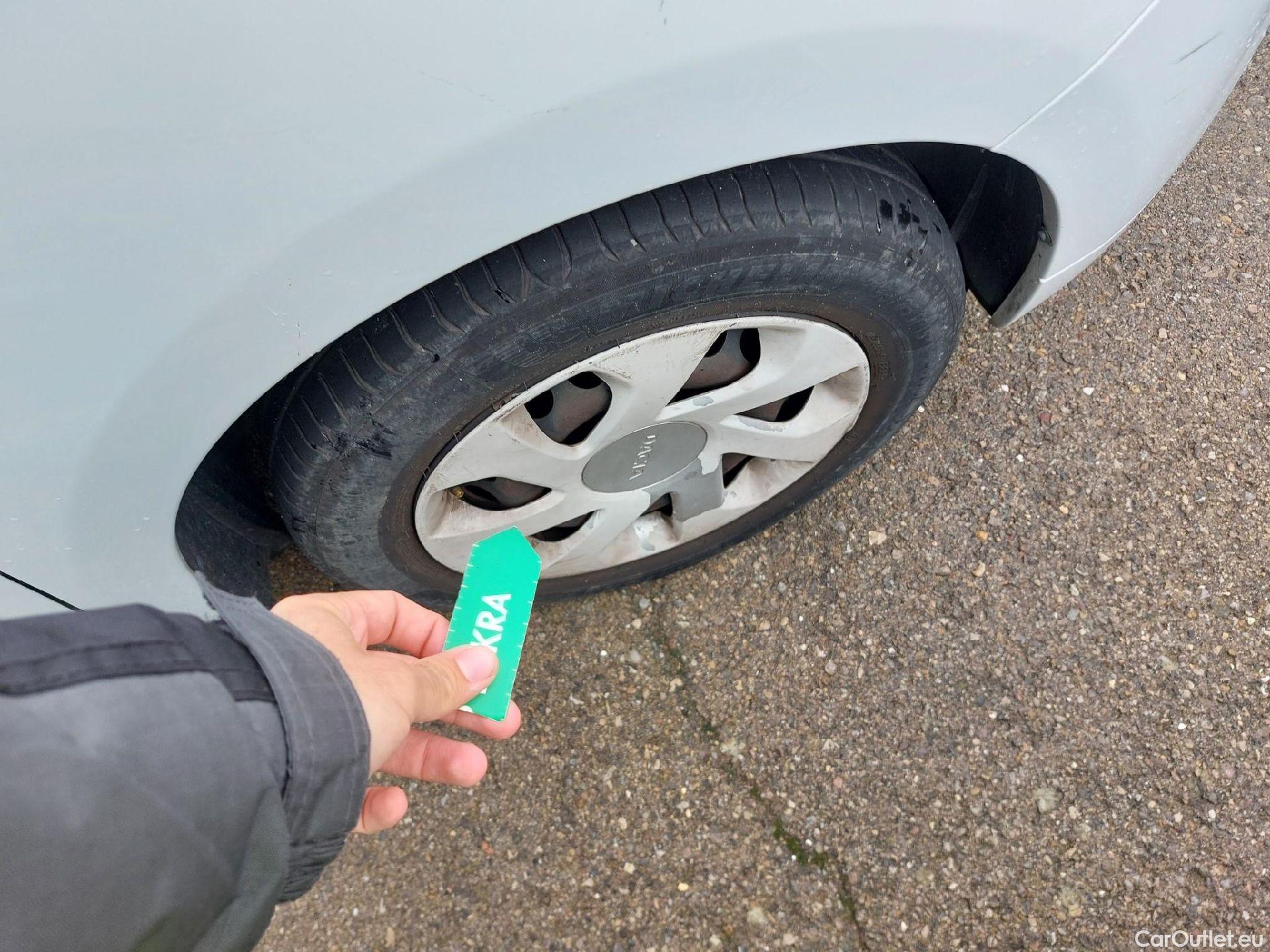  Dacia  Sandero DACIA  / 2016 / 5P / berlina con portón Essential TCE 66kW (90CV) GLP - SS #24