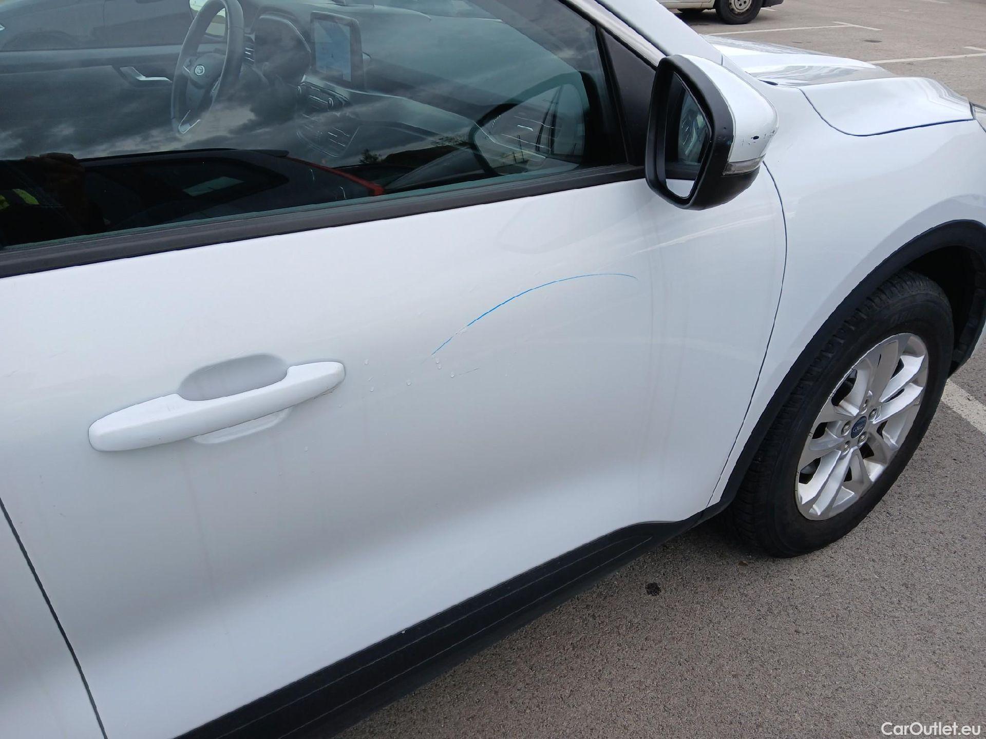  Ford  Kuga FORD  / 2019 / 5P / todoterreno Titanium 2.5 Duratec FHEV 140kW Auto #16