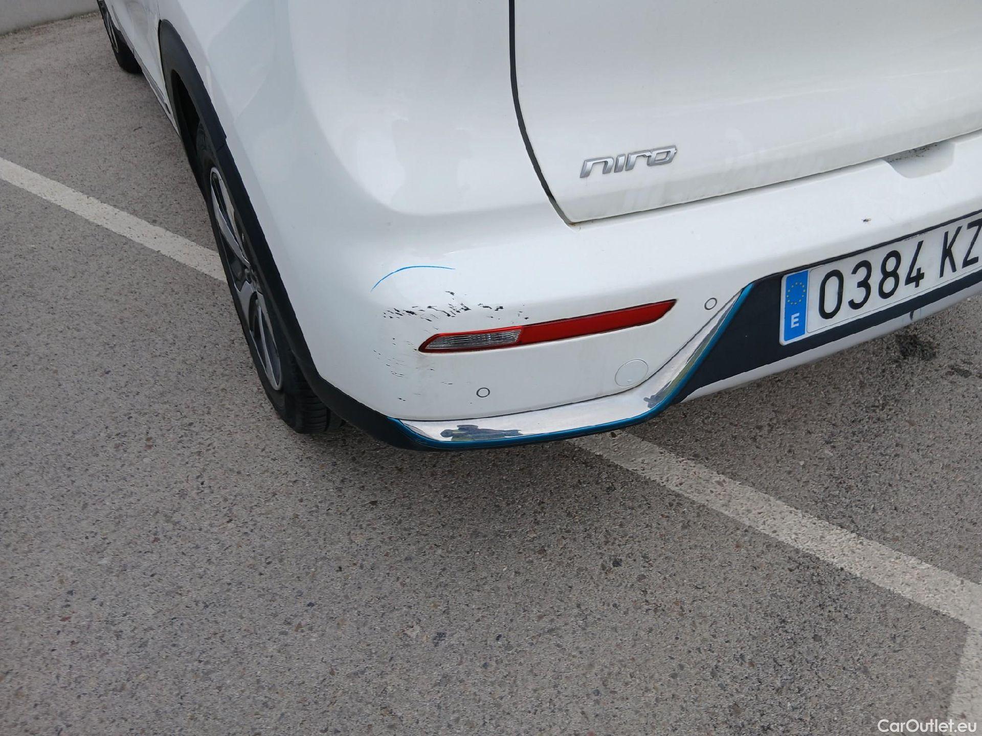  KIA  Niro KIA  Hïbrido Enchufable / 2016 / 5P / crossover 1.6 GDi Híbrido Enchufable 104kW Drive #21