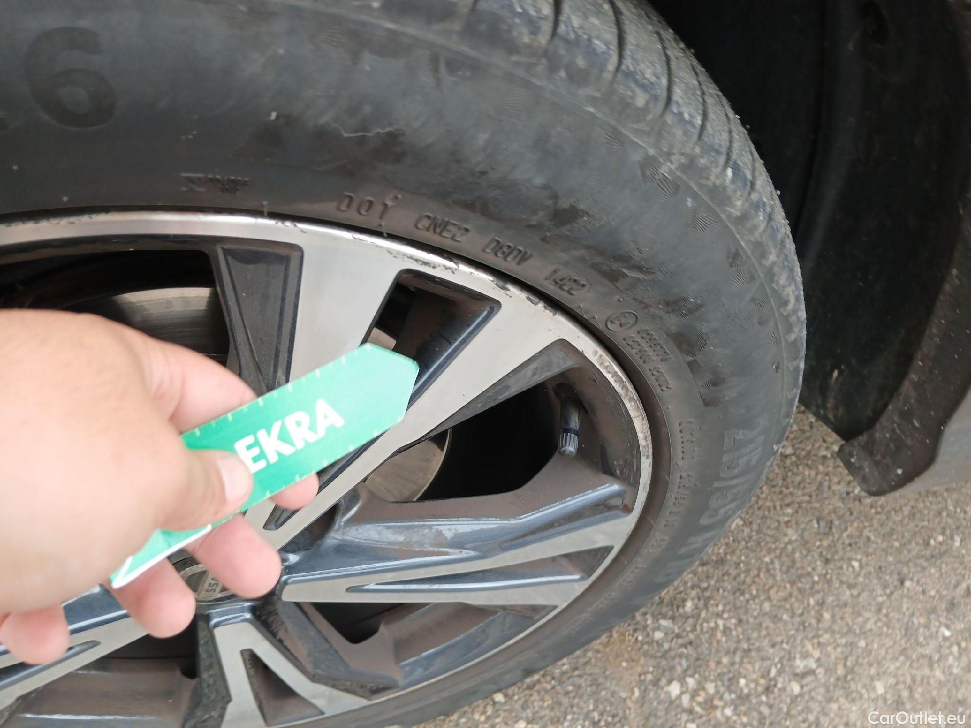  Nissan  Qashqai NISSAN  / 2017 / 5P / todoterreno DIG-T 116 kW (160 CV) E6D DCT N-CONNECTA #24