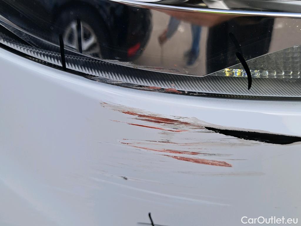  Ford  Kuga FORD  / 2016 / 5P / todoterreno 1.5 EcoBoost 88kW 4x2 Trend+ (CX) #2