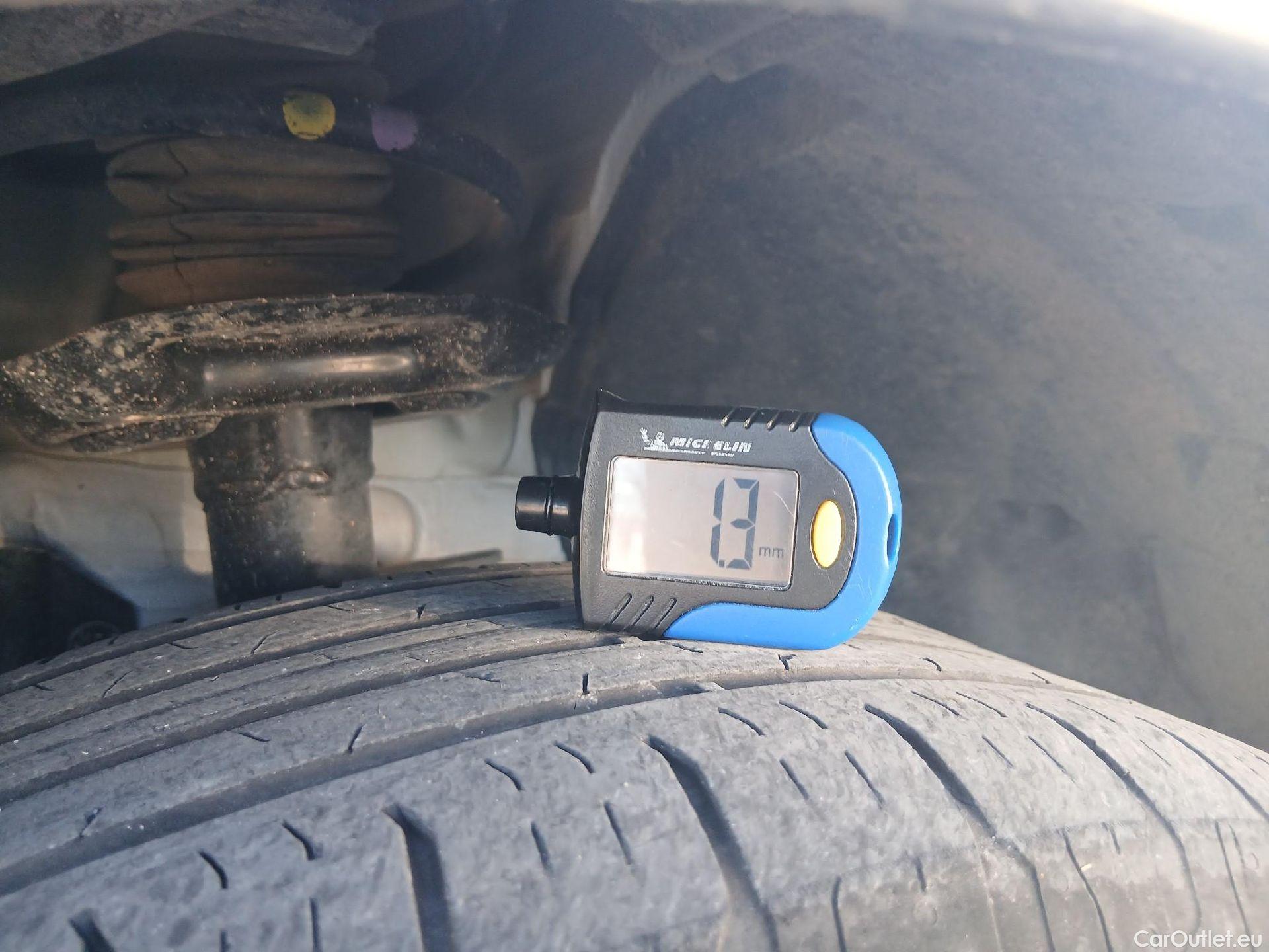  Nissan  Qashqai NISSAN  / 2021 / 5P / todoterreno DIG-T 103kW (140CV) mHEV 4x2 Acenta #13