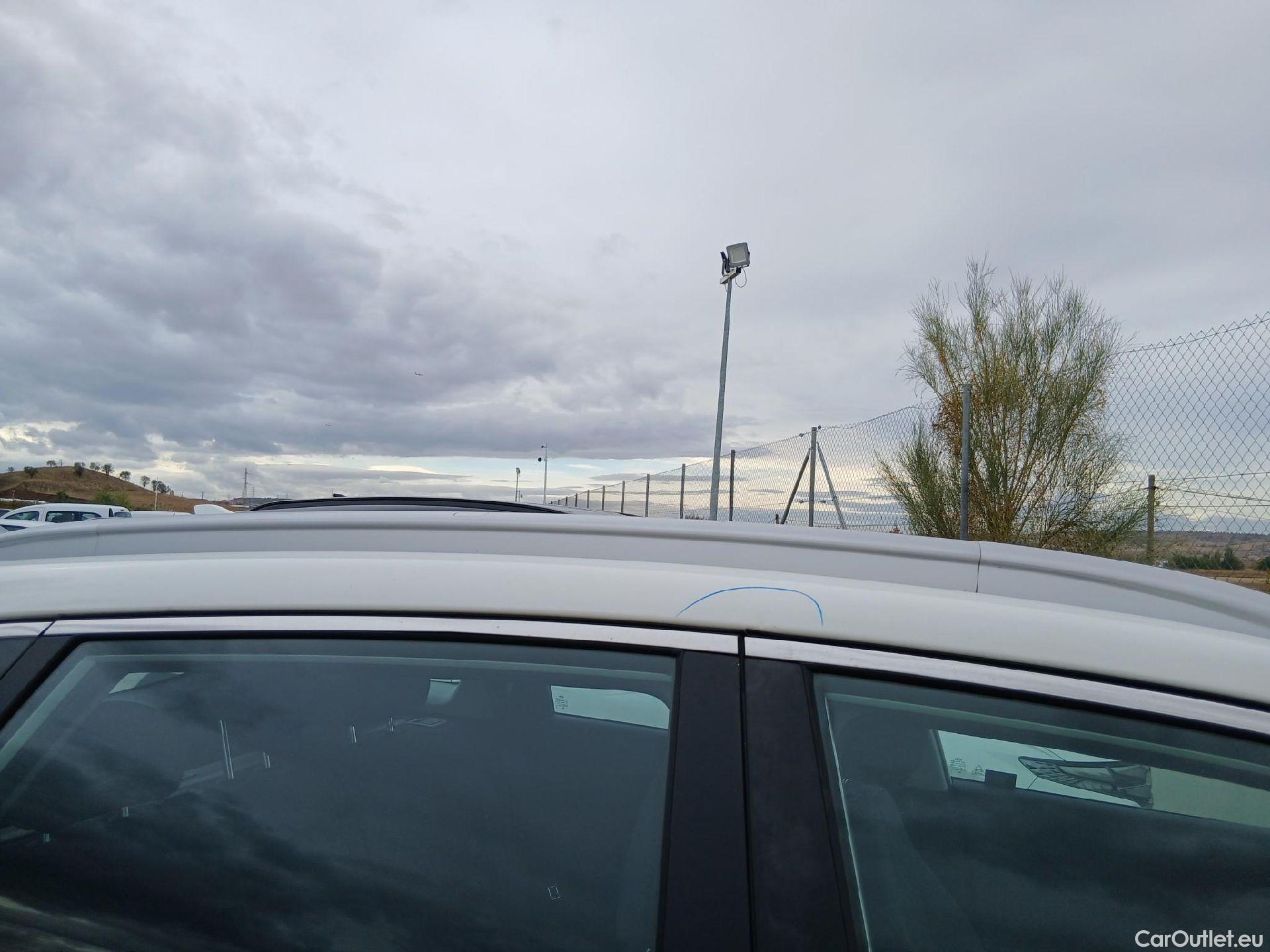  KIA  Niro KIA  Hïbrido Enchufable / 2016 / 5P / crossover 1.6 GDi Híbrido Enchufable 104kW Drive #28