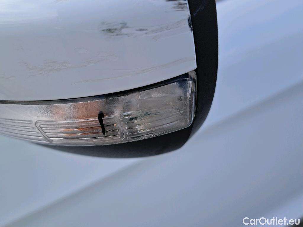  Ford  Kuga FORD  / 2016 / 5P / todoterreno 1.5 EcoBoost 88kW 4x2 Trend+ (CX) #30