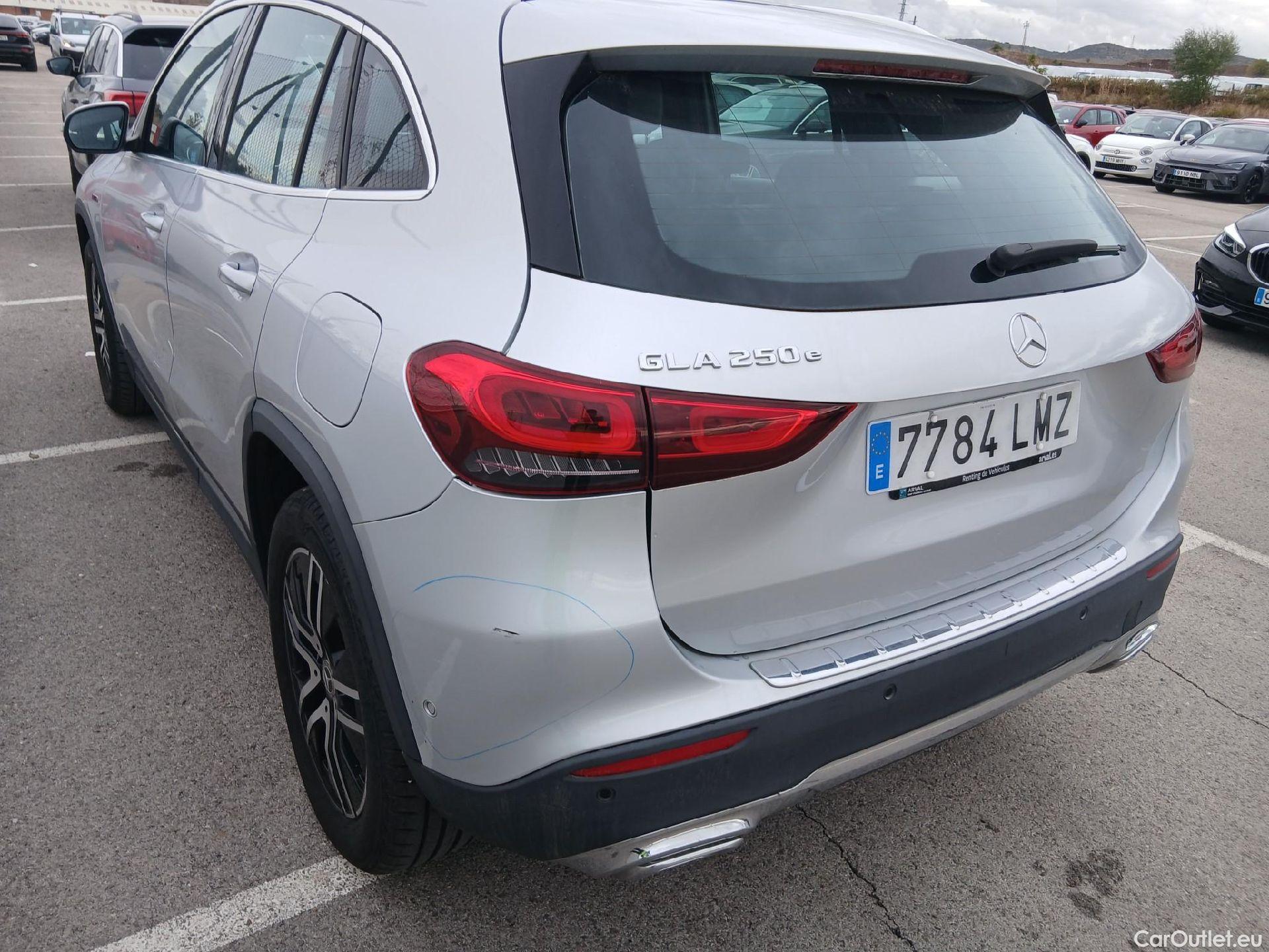  Mercedes  GLA MERCEDES-BENZ  / 2020 / 5P / todoterreno  250 e #9