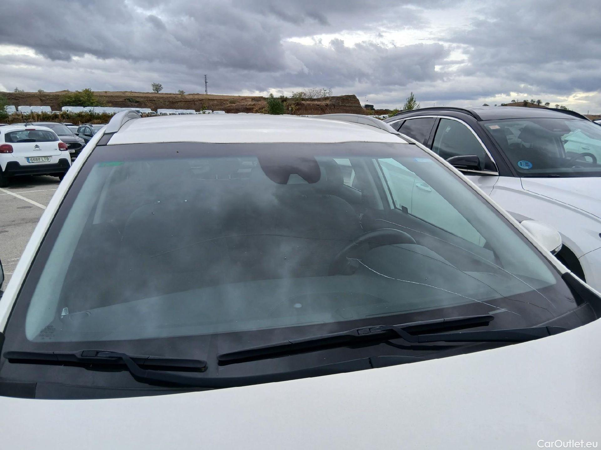  KIA  Niro KIA  Hïbrido Enchufable / 2016 / 5P / crossover 1.6 GDi Híbrido Enchufable 104kW Drive #6