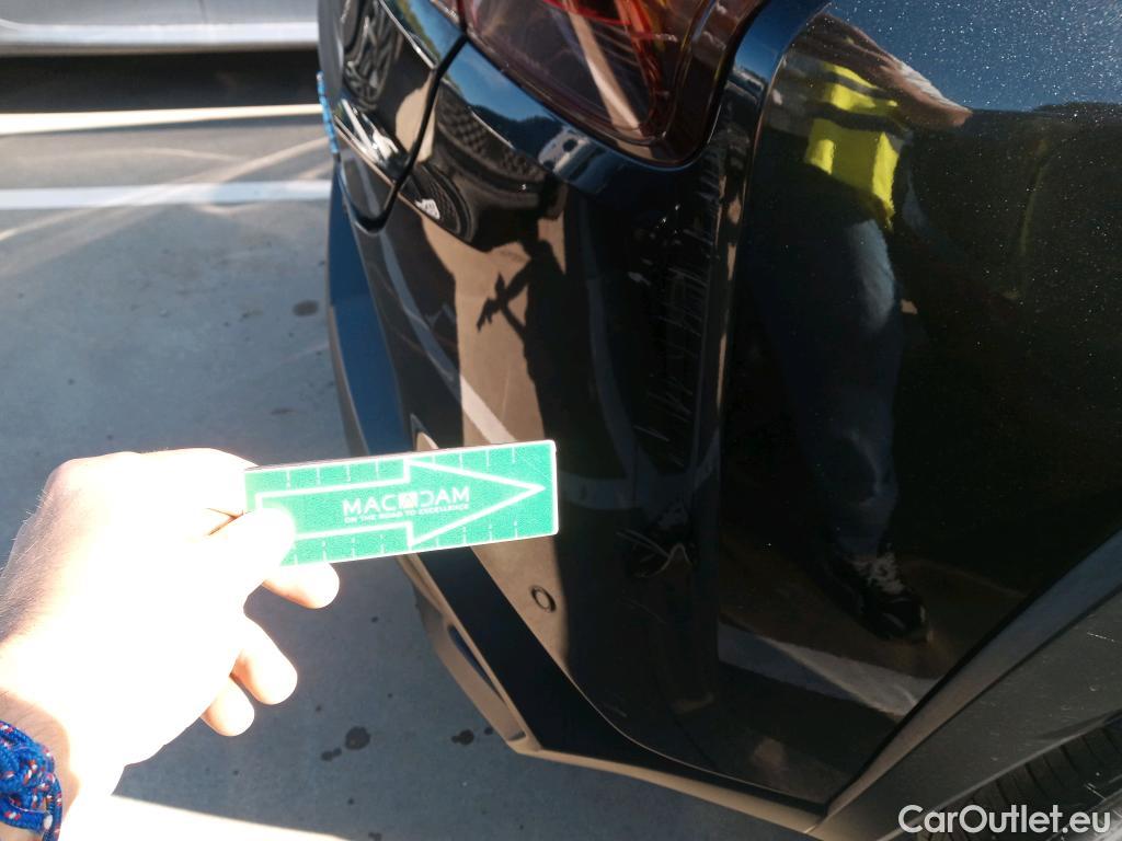  Lexus  UX LEXUS  / 2018 / 5P / todoterreno 2.0 250h Executive #32