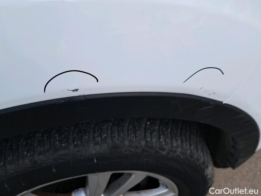  Ford  Kuga FORD  / 2016 / 5P / todoterreno 1.5 EcoBoost 88kW 4x2 Trend+ (CX) #12