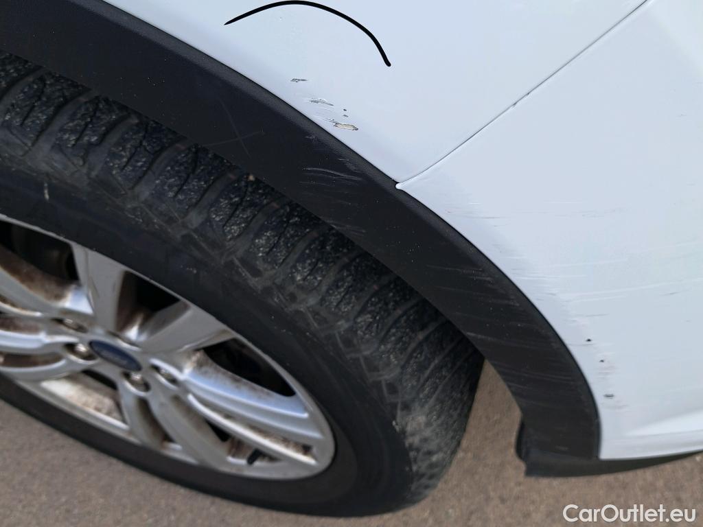  Ford  Kuga FORD  / 2016 / 5P / todoterreno 1.5 EcoBoost 88kW 4x2 Trend+ (CX) #26