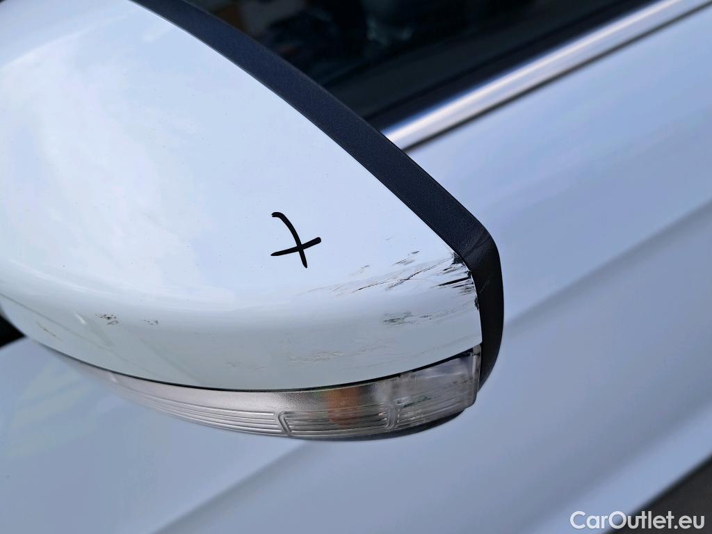  Ford  Kuga FORD  / 2016 / 5P / todoterreno 1.5 EcoBoost 88kW 4x2 Trend+ (CX) #18