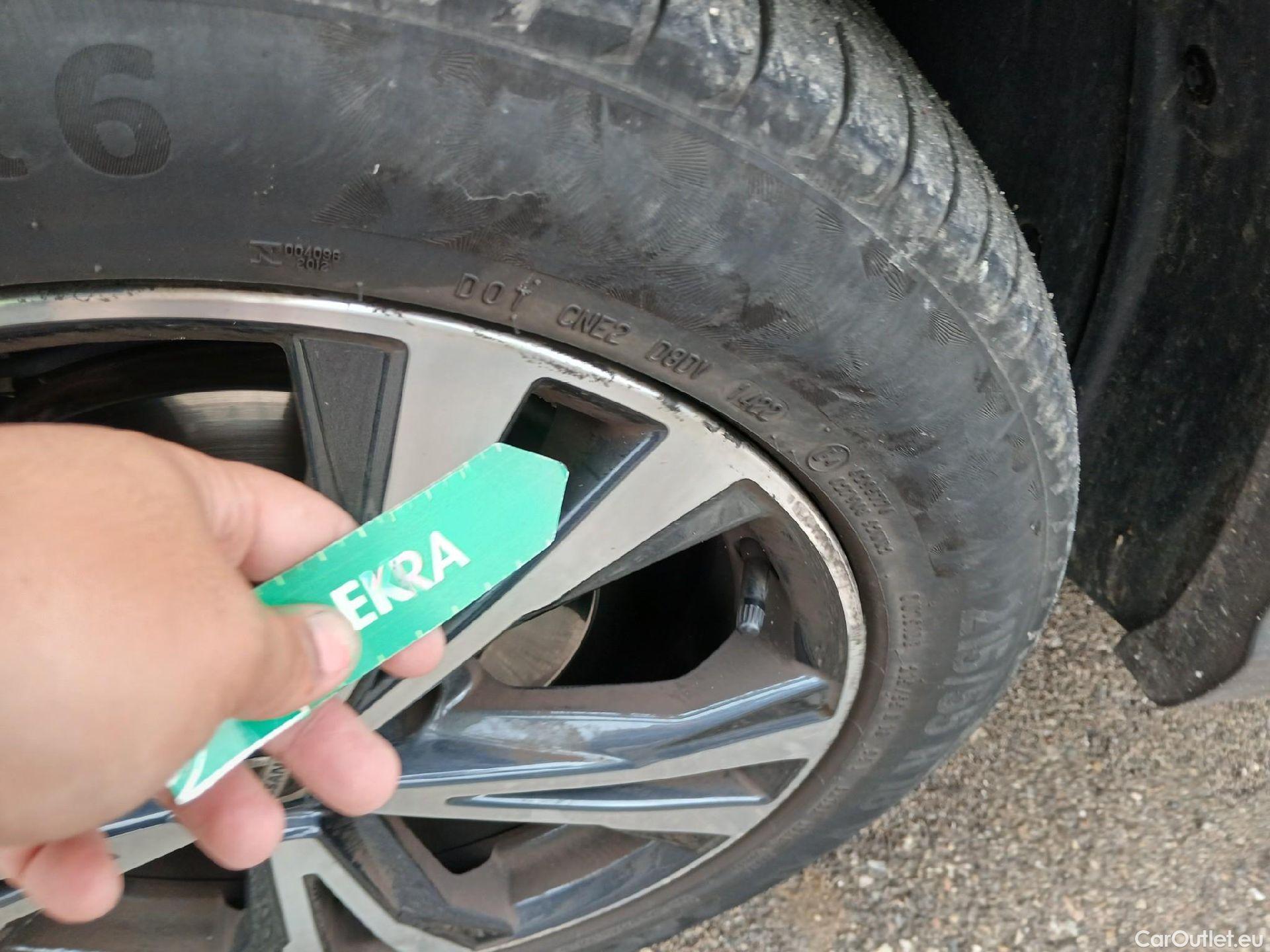  Nissan  Qashqai NISSAN  / 2017 / 5P / todoterreno DIG-T 116 kW (160 CV) E6D DCT N-CONNECTA #23