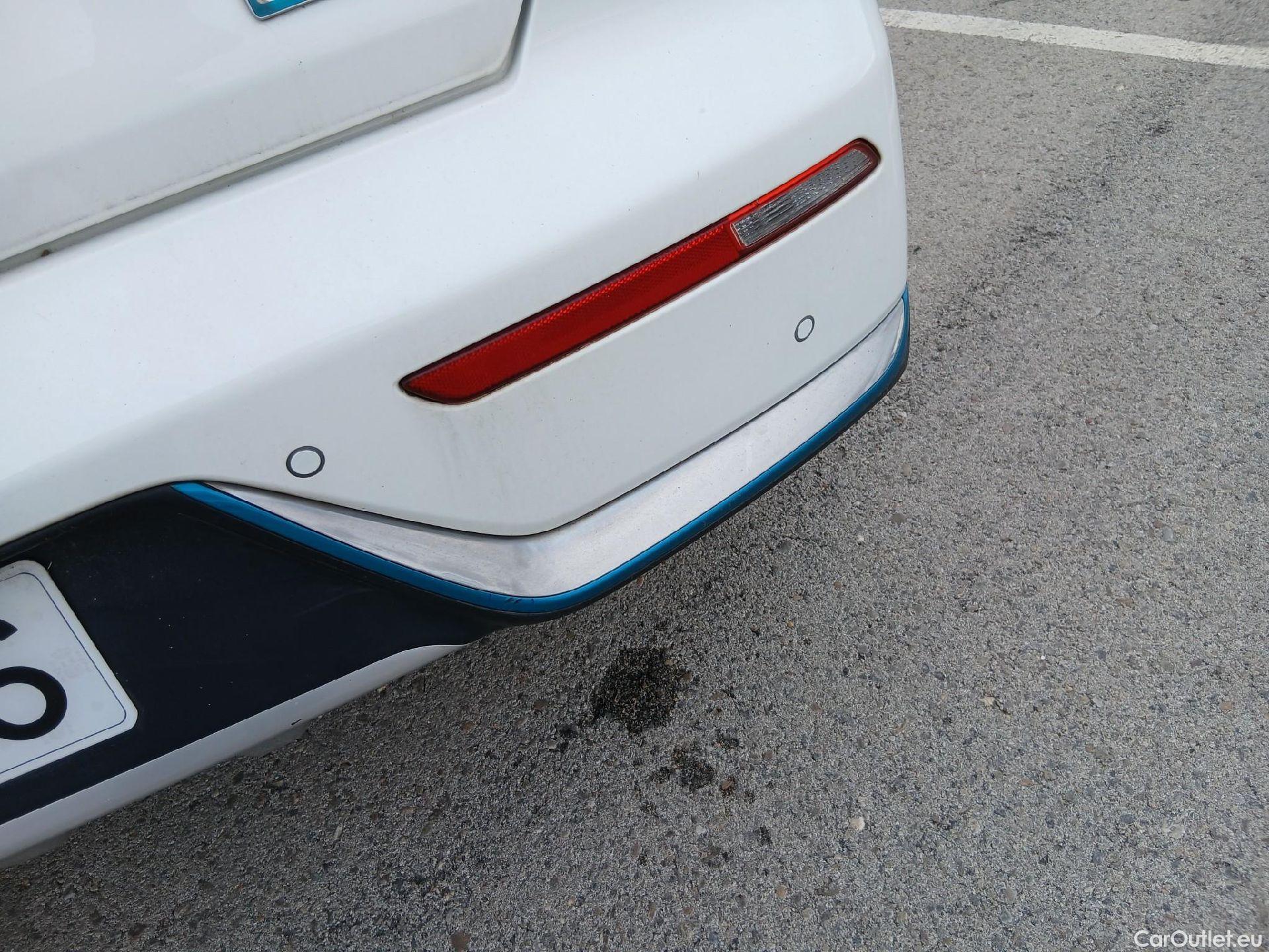  KIA  Niro KIA  Hïbrido Enchufable / 2016 / 5P / crossover 1.6 GDi Híbrido Enchufable 104kW Drive #19