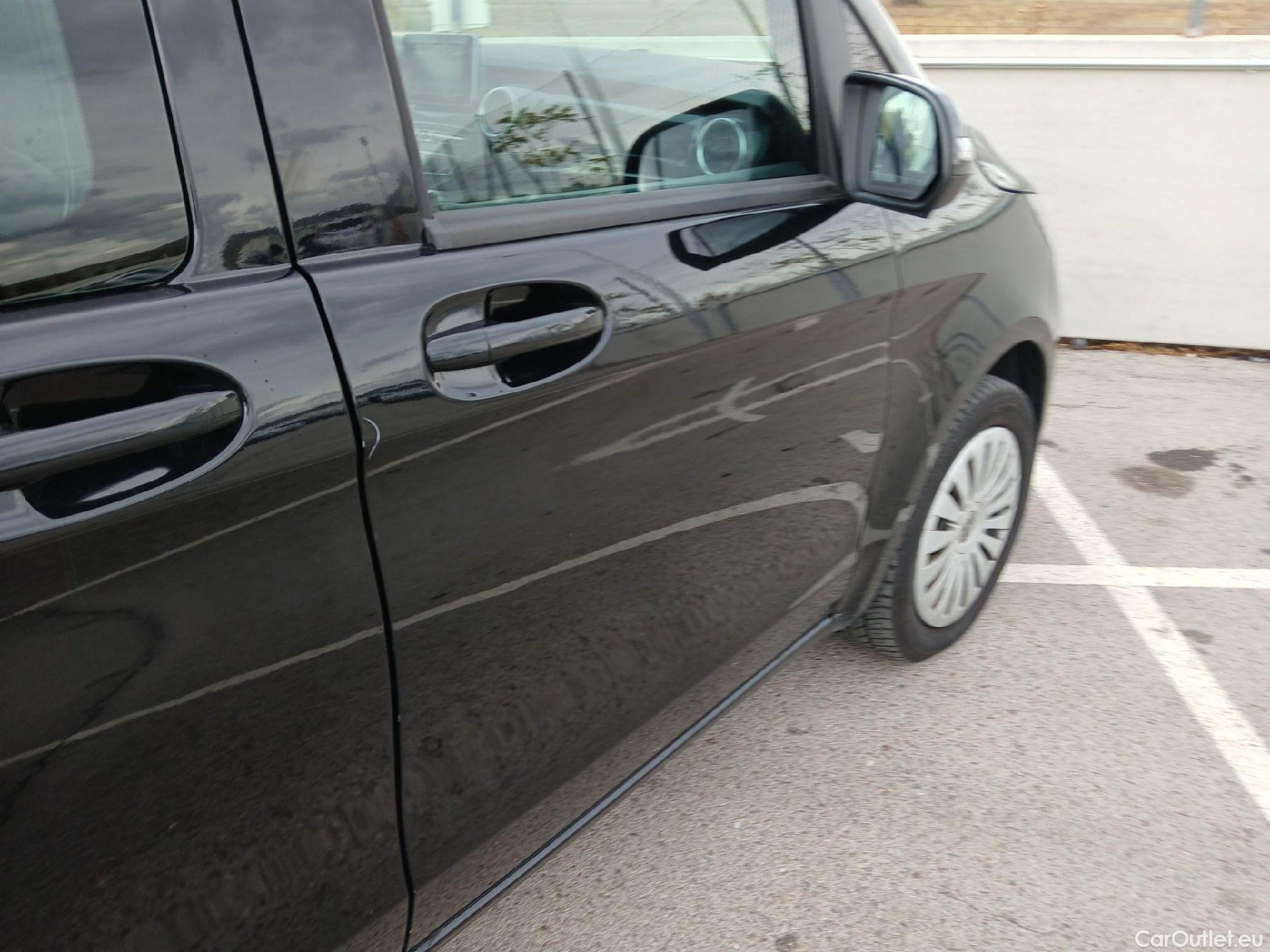  Mercedes  V-Klasse MERCEDES-BENZ Clase V / 2014 / 4P / monovolumen 220 d Clase V Largo #25