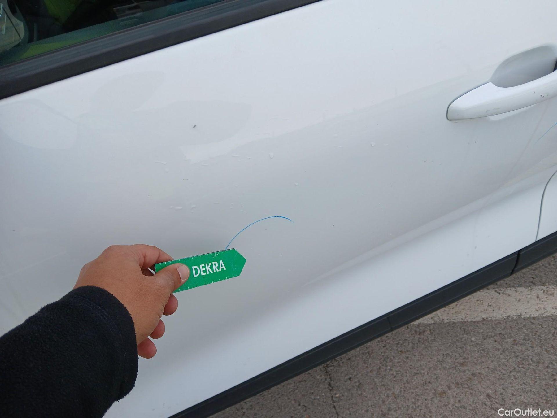  Ford  Kuga FORD  / 2019 / 5P / todoterreno Titanium 2.5 Duratec FHEV 140kW Auto #7