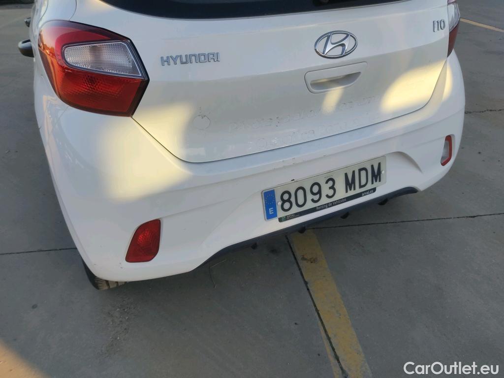  Hyundai  i10 HYUNDAI  / 2020 / 5P / berlina con portón 1.0 Essence #8