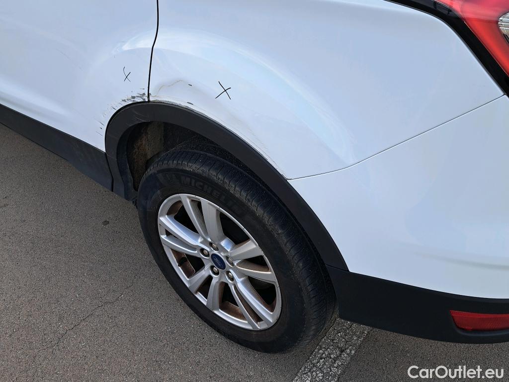  Ford  Kuga FORD  / 2016 / 5P / todoterreno 1.5 EcoBoost 88kW 4x2 Trend+ (CX) #21