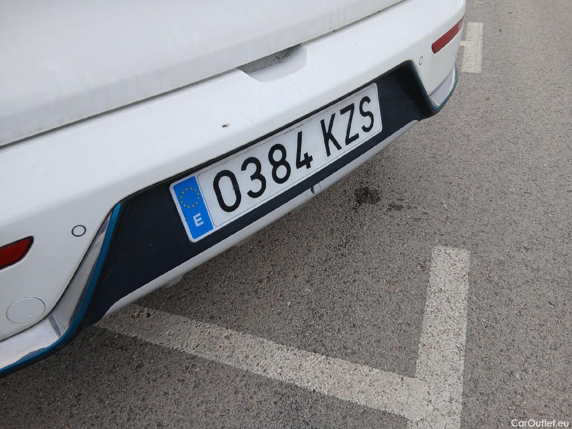  KIA  Niro KIA  Hïbrido Enchufable / 2016 / 5P / crossover 1.6 GDi Híbrido Enchufable 104kW Drive #18