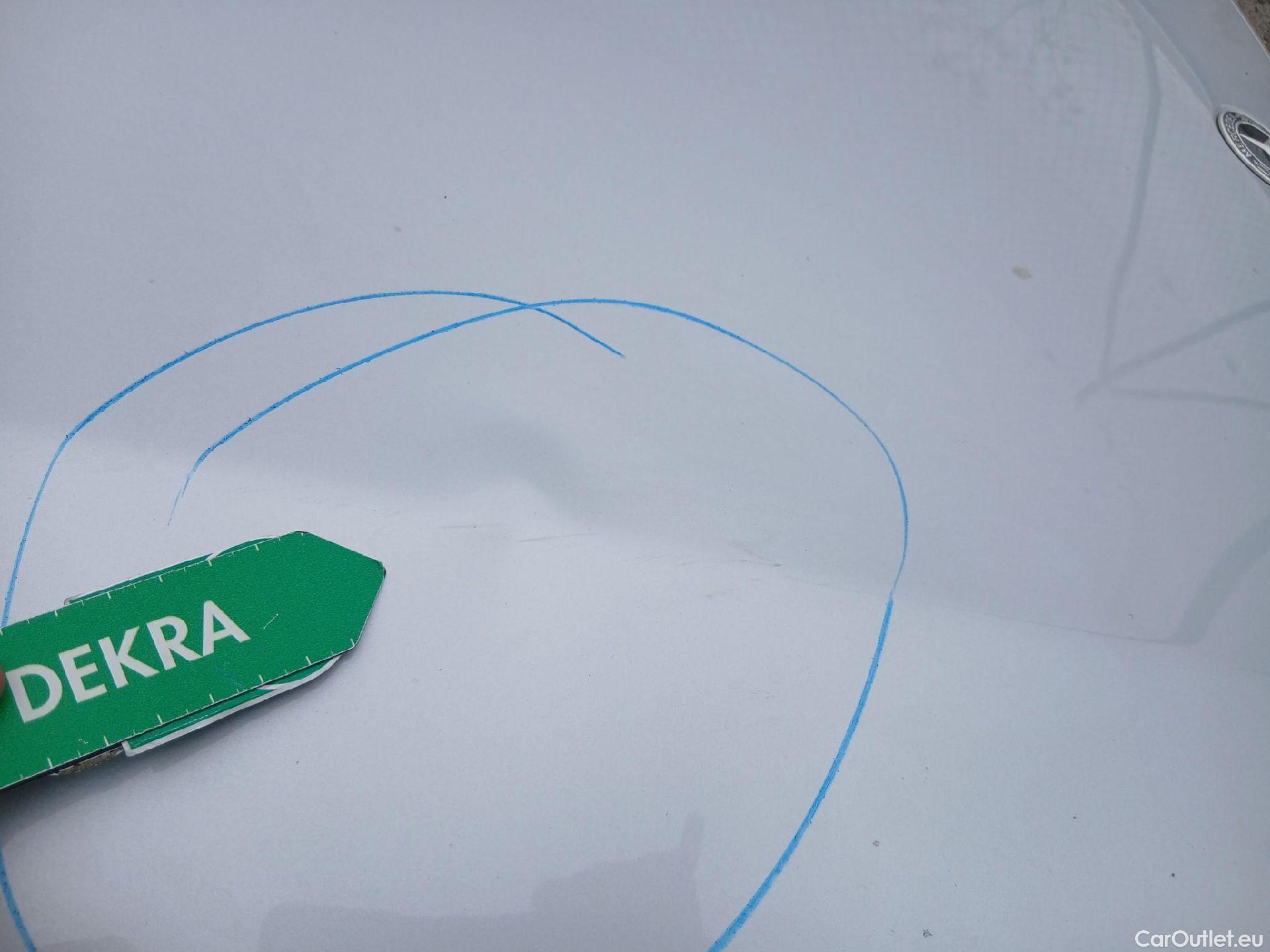  Mercedes  GLA MERCEDES-BENZ  / 2020 / 5P / todoterreno  250 e #3