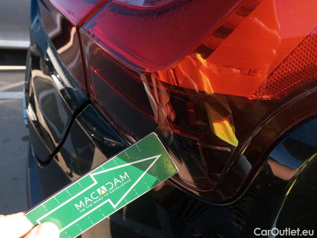  Lexus  UX LEXUS  / 2018 / 5P / todoterreno 2.0 250h Executive #38