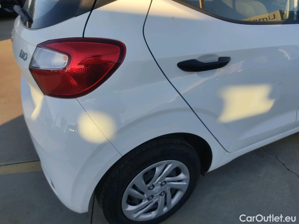  Hyundai  i10 HYUNDAI  / 2020 / 5P / berlina con portón 1.0 Essence #23