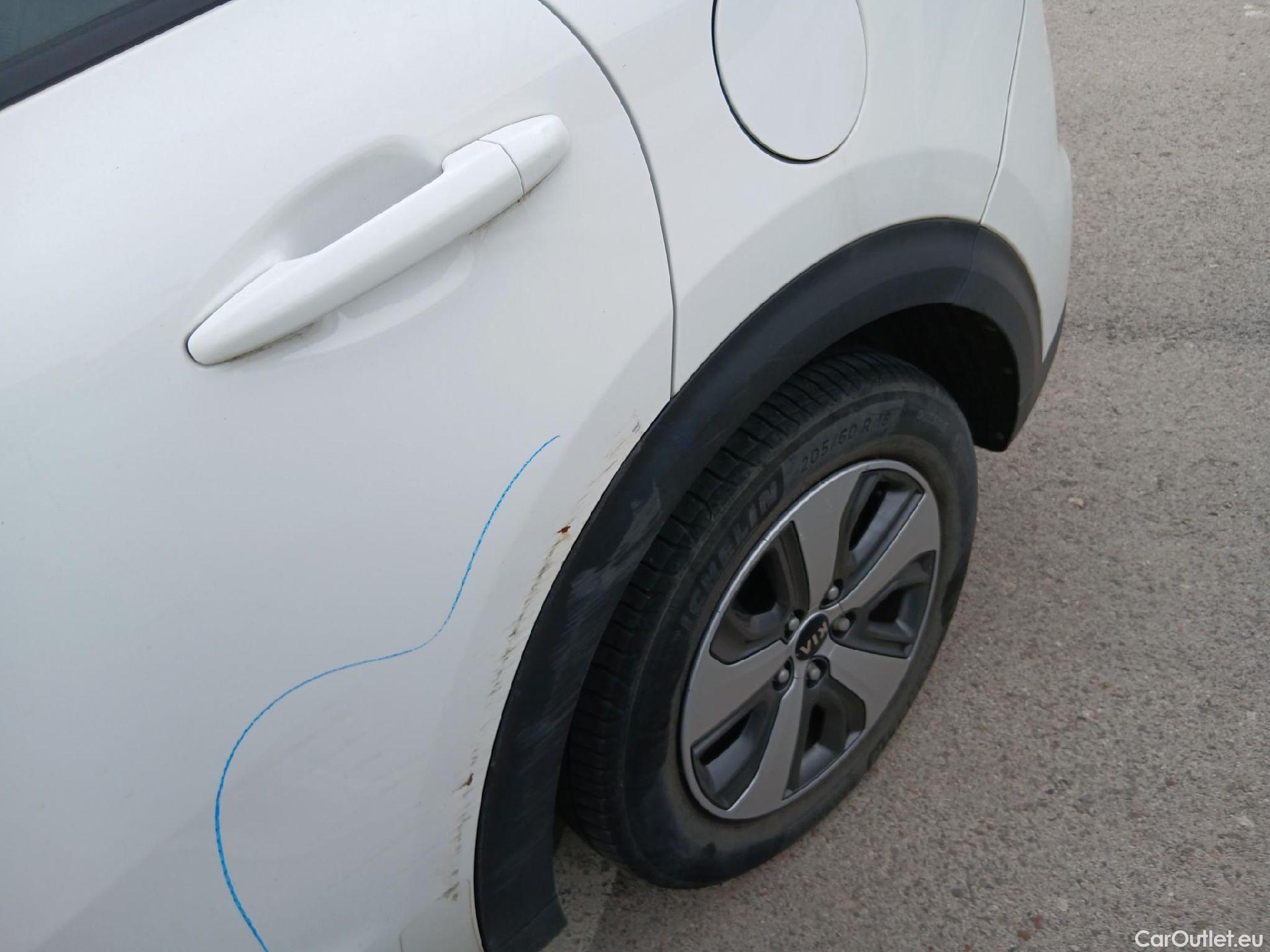  KIA  Niro KIA  Hïbrido Enchufable / 2016 / 5P / crossover 1.6 GDi Híbrido Enchufable 104kW Drive #12