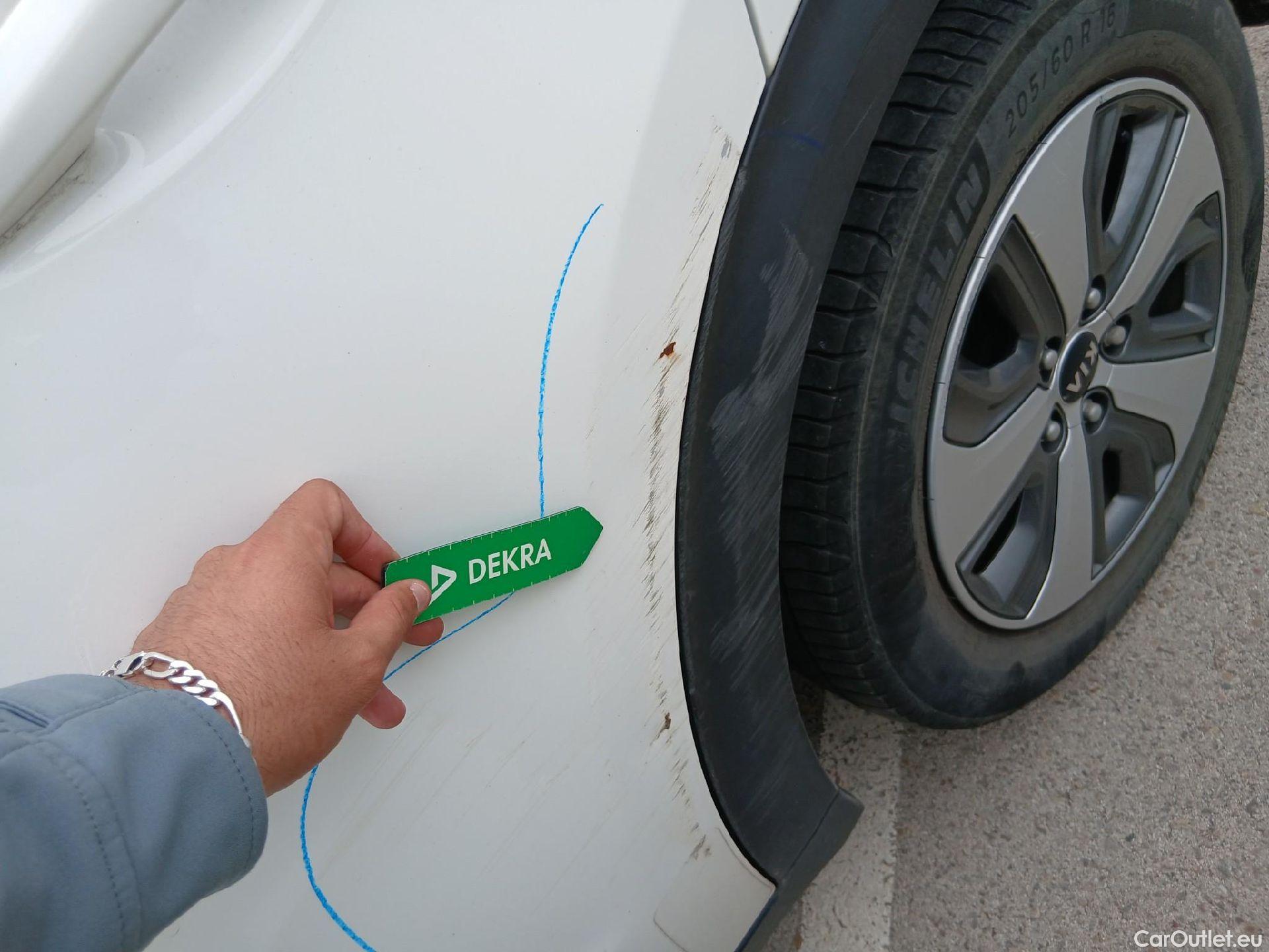  KIA  Niro KIA  Hïbrido Enchufable / 2016 / 5P / crossover 1.6 GDi Híbrido Enchufable 104kW Drive #10