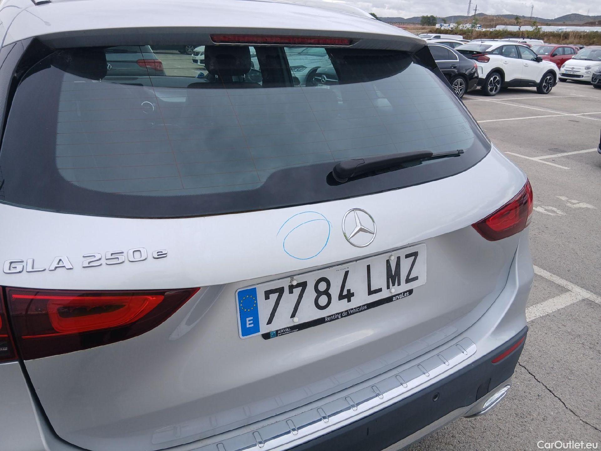  Mercedes  GLA MERCEDES-BENZ  / 2020 / 5P / todoterreno  250 e #11