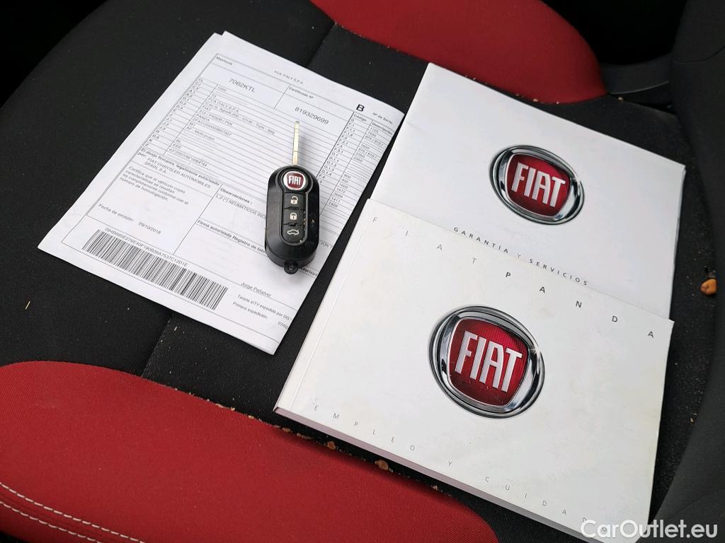  Fiat  Panda FIAT  / 2012 / 5P / berlina con portón 0,9 63kW (85CV) TwinAir 4x4 #2