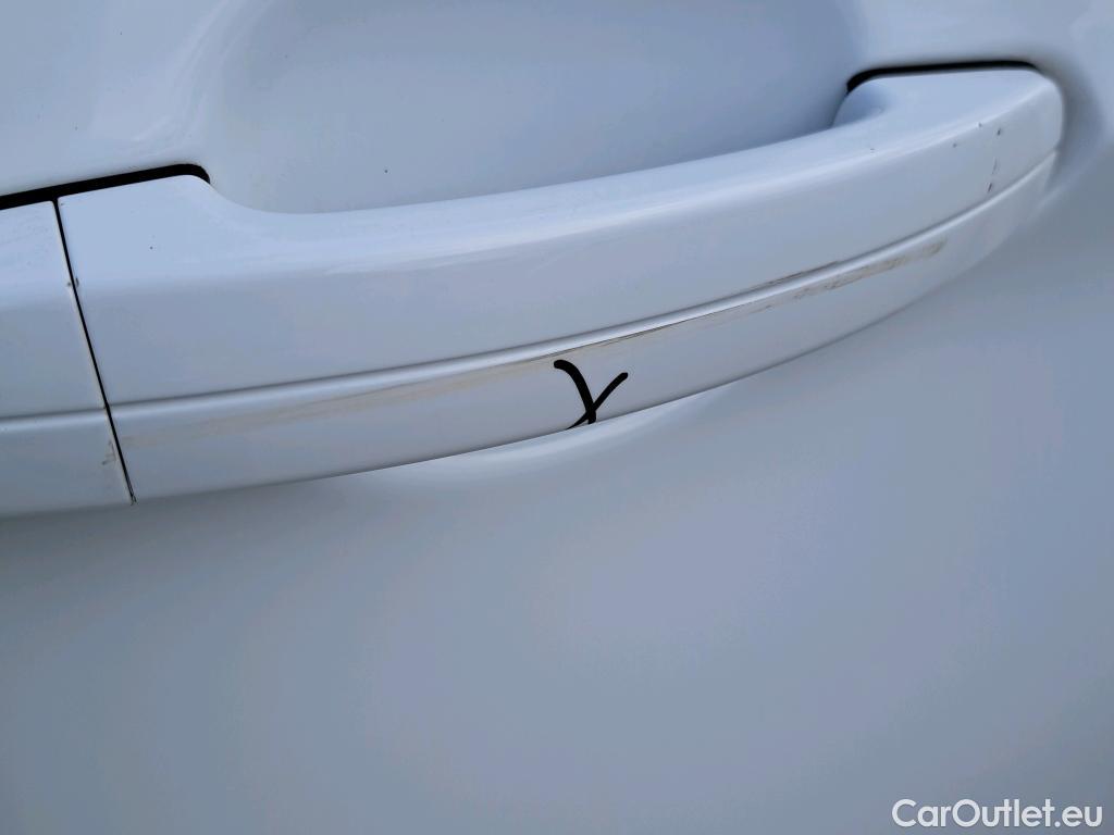  Ford  Kuga FORD  / 2016 / 5P / todoterreno 1.5 EcoBoost 88kW 4x2 Trend+ (CX) #24