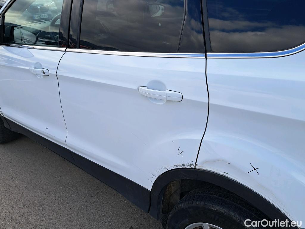  Ford  Kuga FORD  / 2016 / 5P / todoterreno 1.5 EcoBoost 88kW 4x2 Trend+ (CX) #3