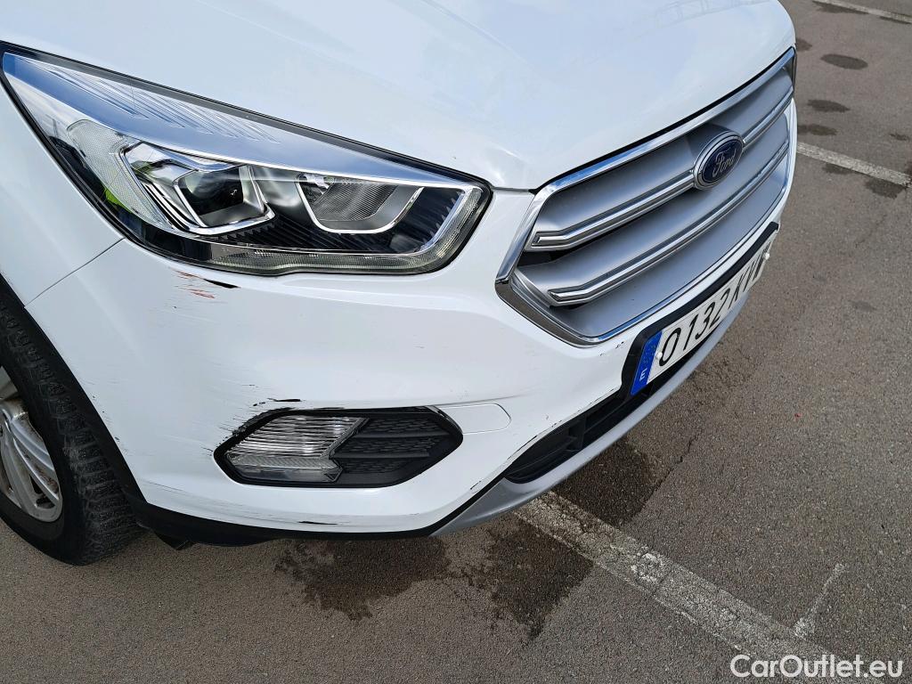  Ford  Kuga FORD  / 2016 / 5P / todoterreno 1.5 EcoBoost 88kW 4x2 Trend+ (CX) #13