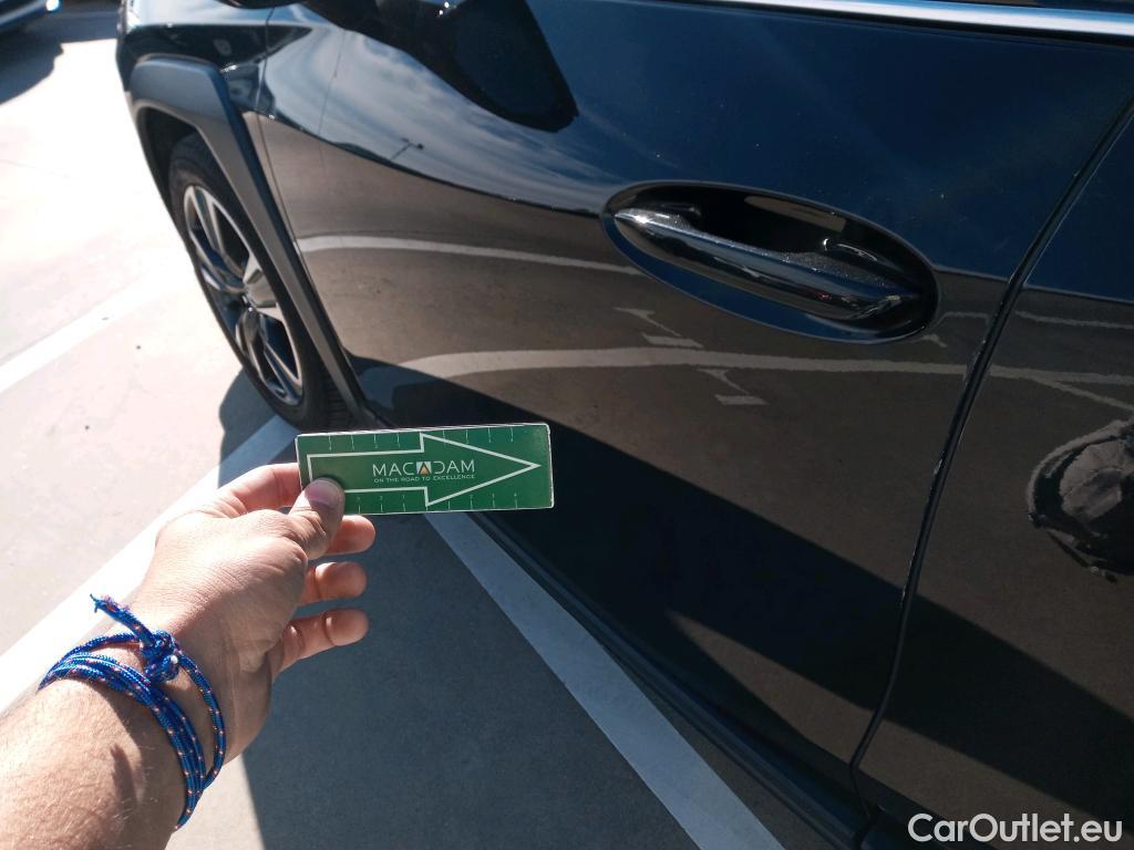  Lexus  UX LEXUS  / 2018 / 5P / todoterreno 2.0 250h Executive #14