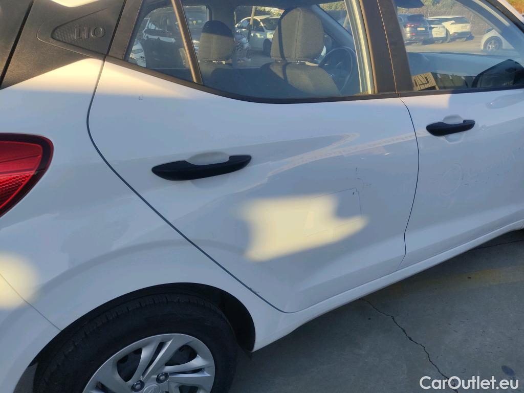  Hyundai  i10 HYUNDAI  / 2020 / 5P / berlina con portón 1.0 Essence #21