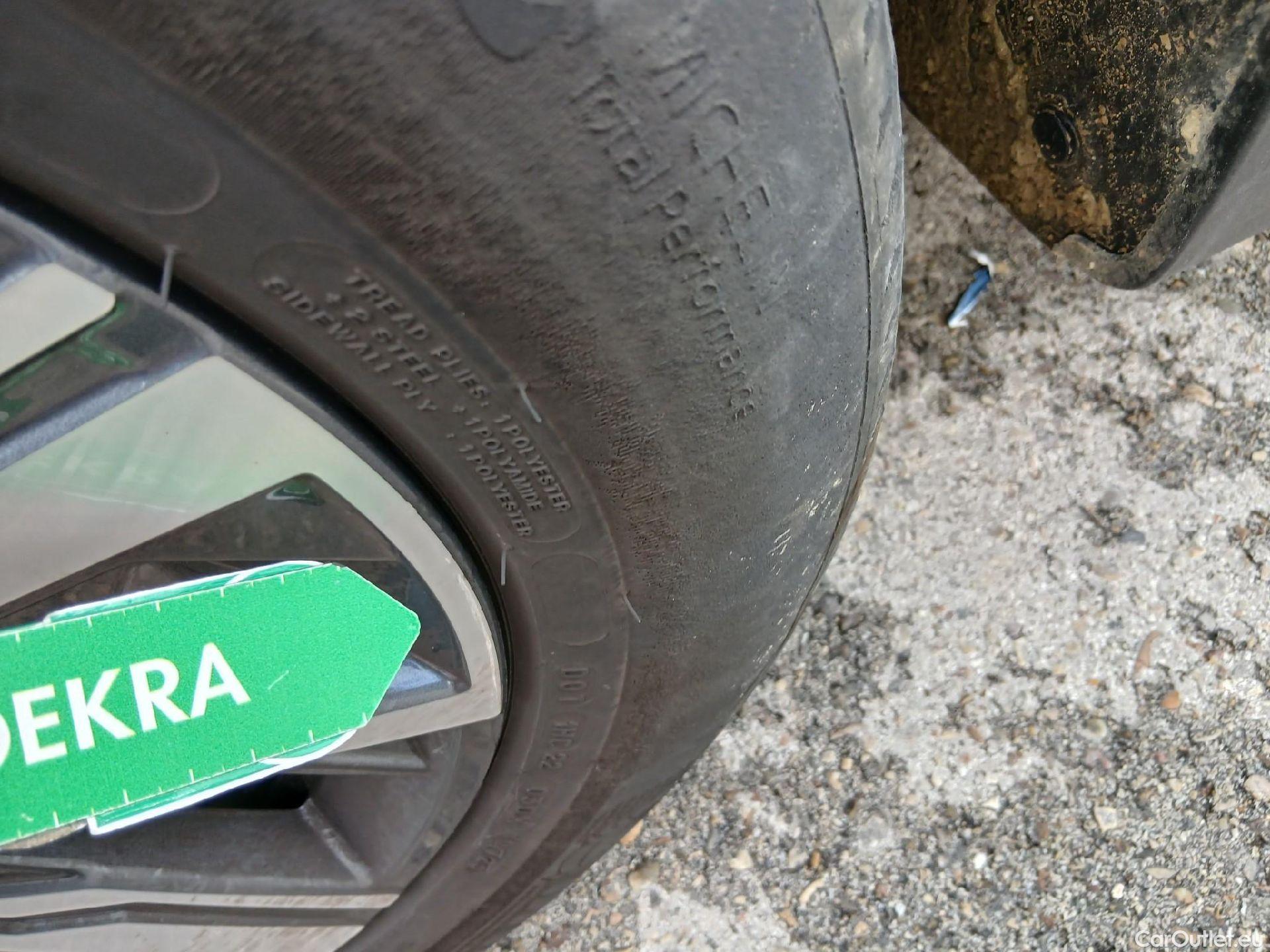  Hyundai  Tucson HYUNDAI  / 2020 / 5P / todoterreno 1.6 CRDI 85kW (115CV) Klass #4