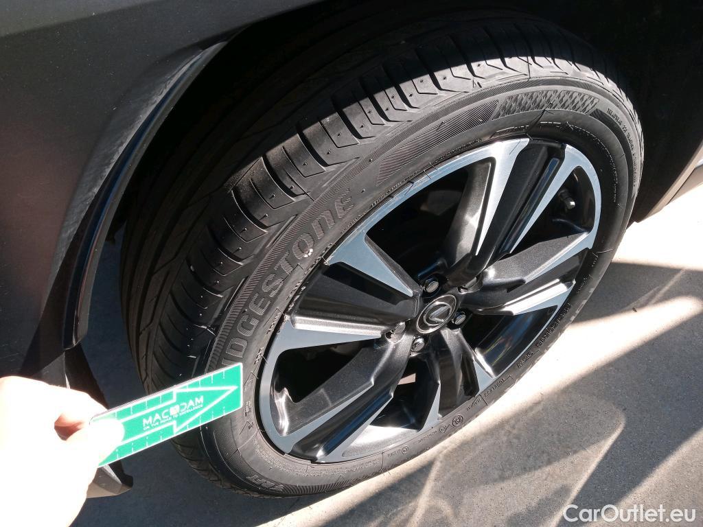  Lexus  UX LEXUS  / 2018 / 5P / todoterreno 2.0 250h Executive #8