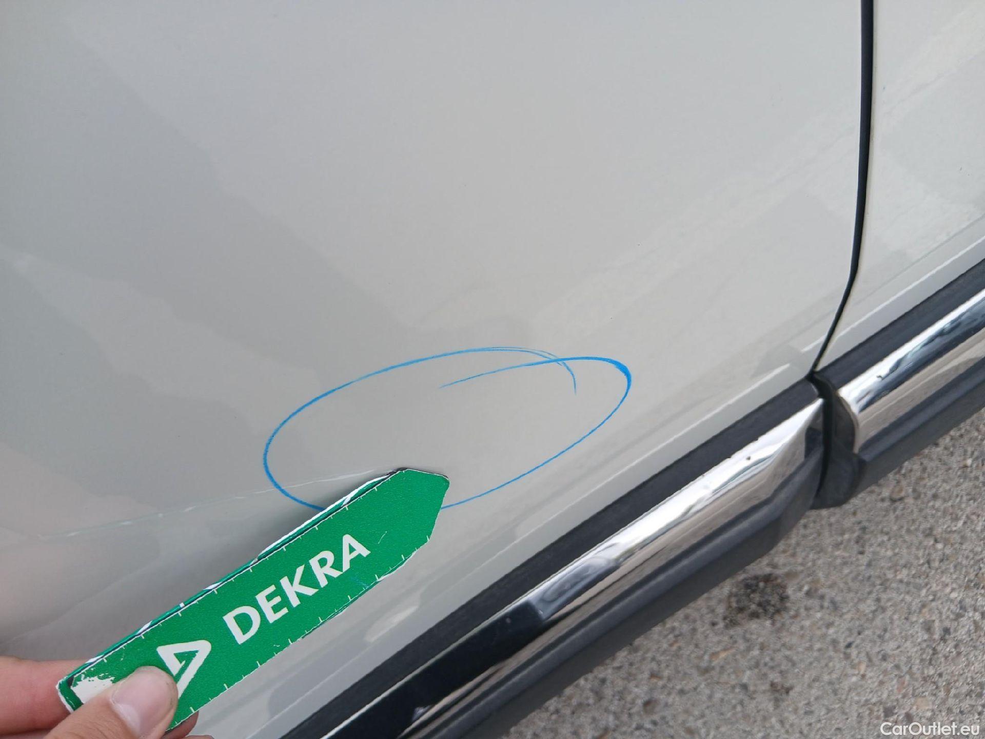  Peugeot  3008 PEUGEOT  / 2016 / 5P / todoterreno GT Line BlueHDi 132kW (180CV) S&S EAT8 #28