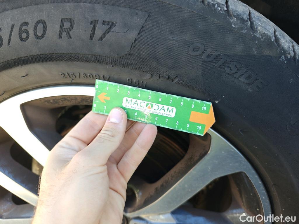  Renault  Kadjar RENAULT  / 2019 / 5P / crossover Zen Blue dCi 85kW (115CV) #3